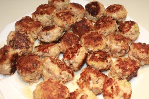 bunch of turkey meatballs