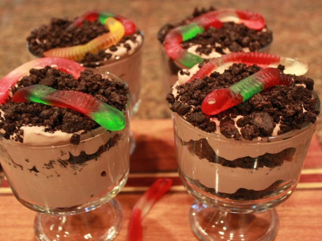 Kel's pudding with dirt and worms