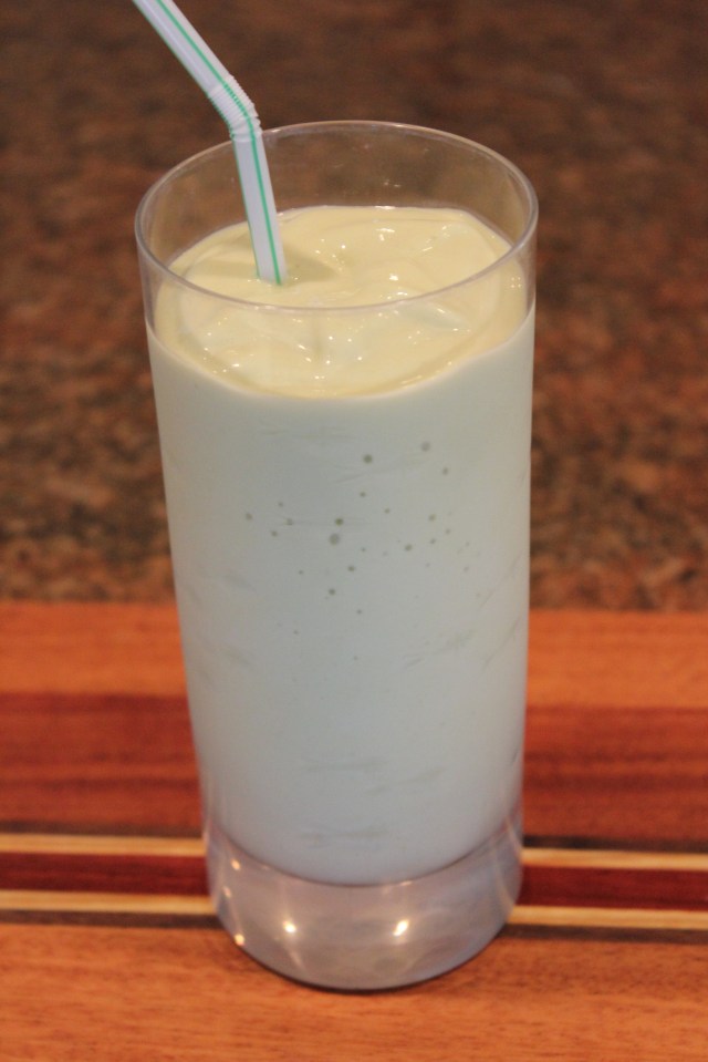 Kel's Cafe avocado smoothie