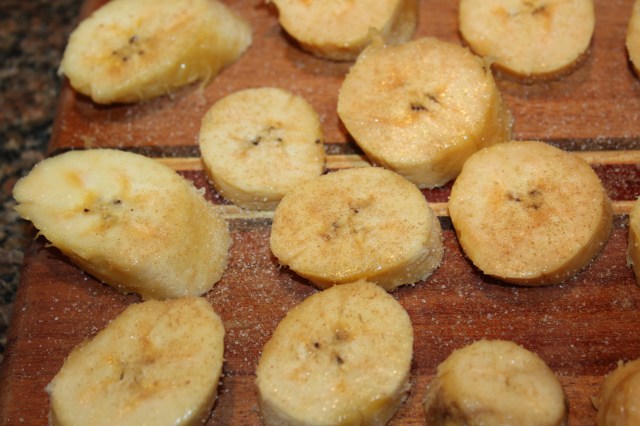 Sprinkle plantains with cinnamon sugar