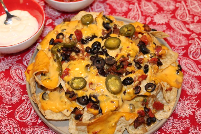 Nachos with chorizo filling