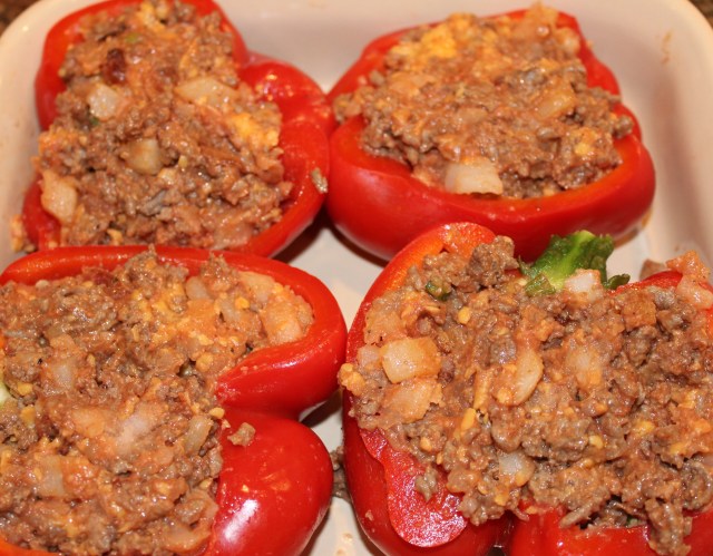 stuff-peppers-with-bacon-cheeseburger-mixture