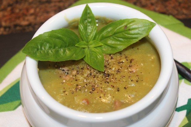 kels-slow-cooker-split-pea-soup