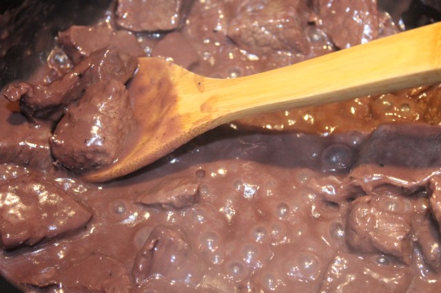 reduce-wine-until-sauce-thickens