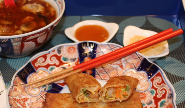 kels-shrimp-egg-rolls-with-dipping-sauces