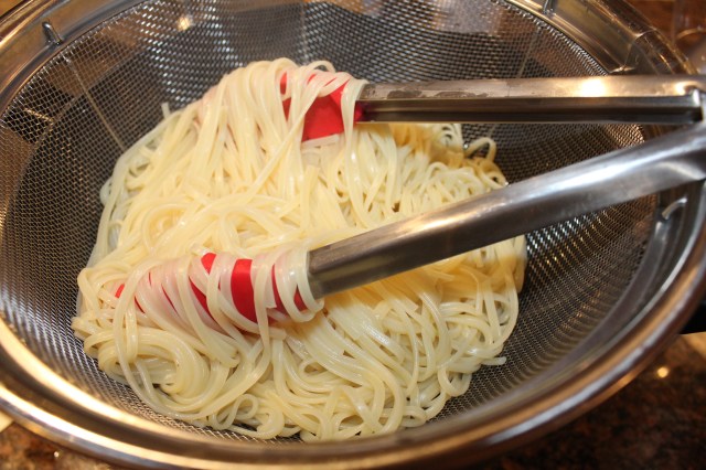 Drain linguine