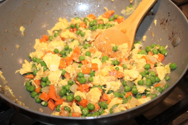 Mix eggs and veggies